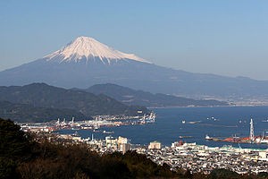 300px-Mt_Fuji_at_Nihondaira